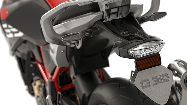 We see the number plate carrier of the G 310 GS.