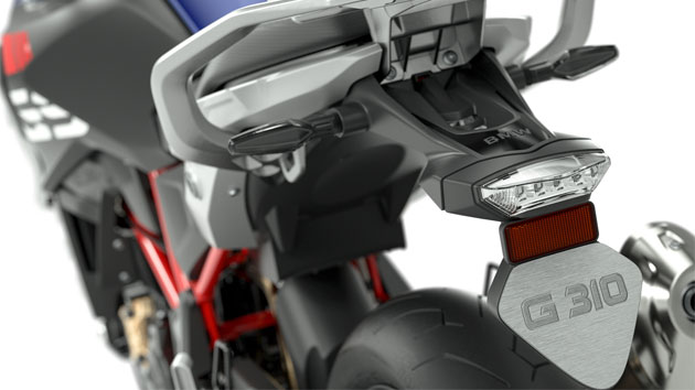 We see the number plate carrier of the G 310 GS.