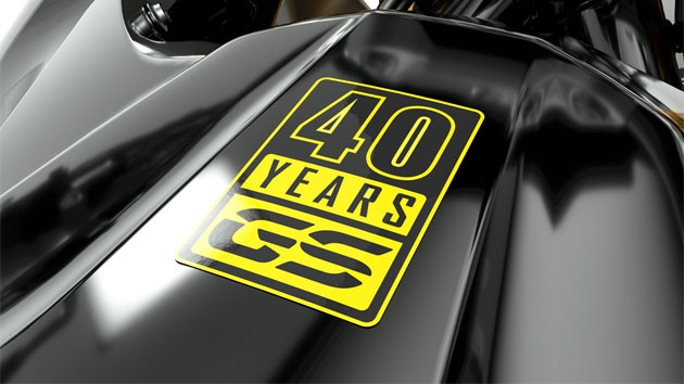 We see a close-up of the yellow 40 Years GS sticker.