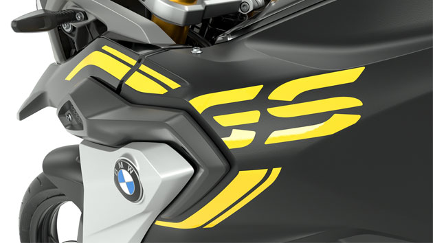 We see the GS lettering and design on the black tank.