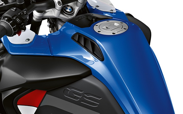 We see the 7.9 gallon tank of the R 1250 GS Adventure.