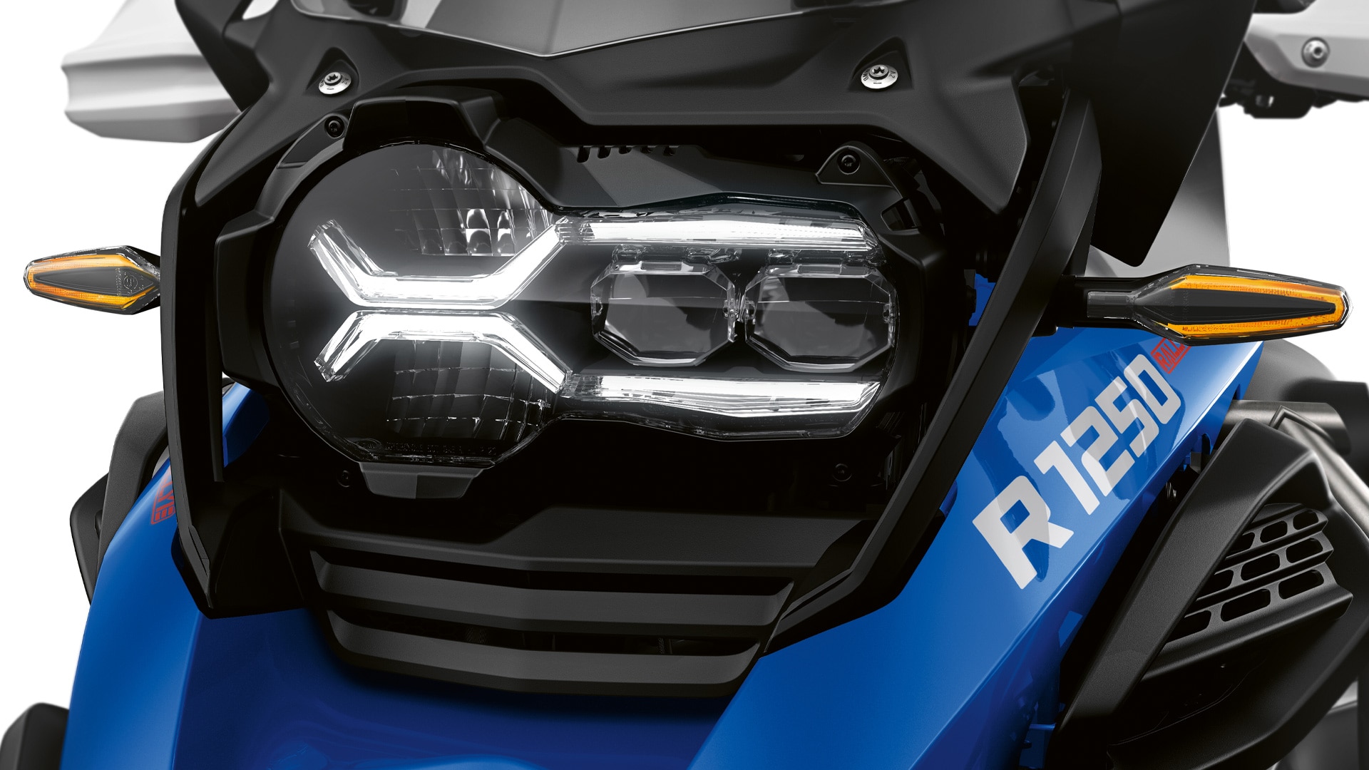 We see the standard LED indicators with Optional Cruising Light