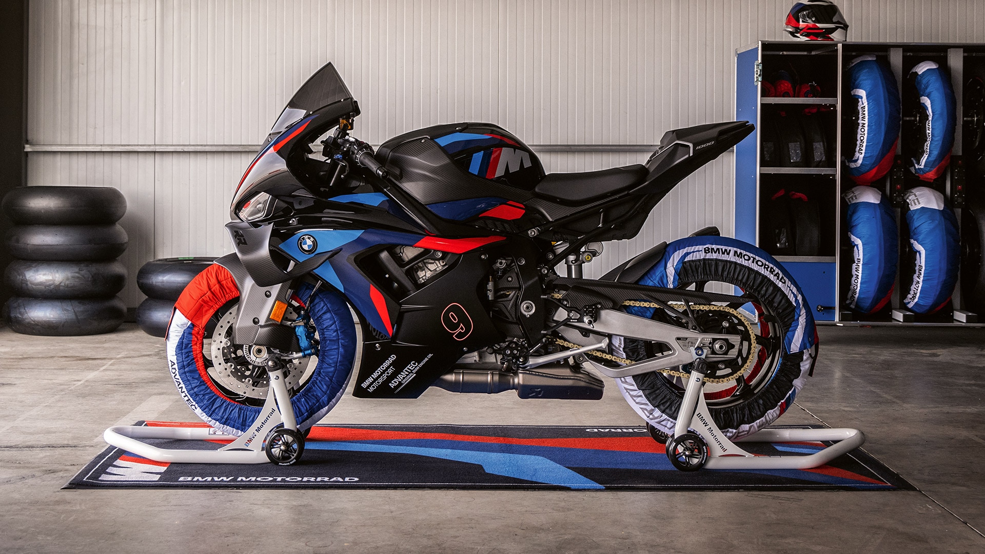 Customization | M 1000 RR | BMW Motorrad