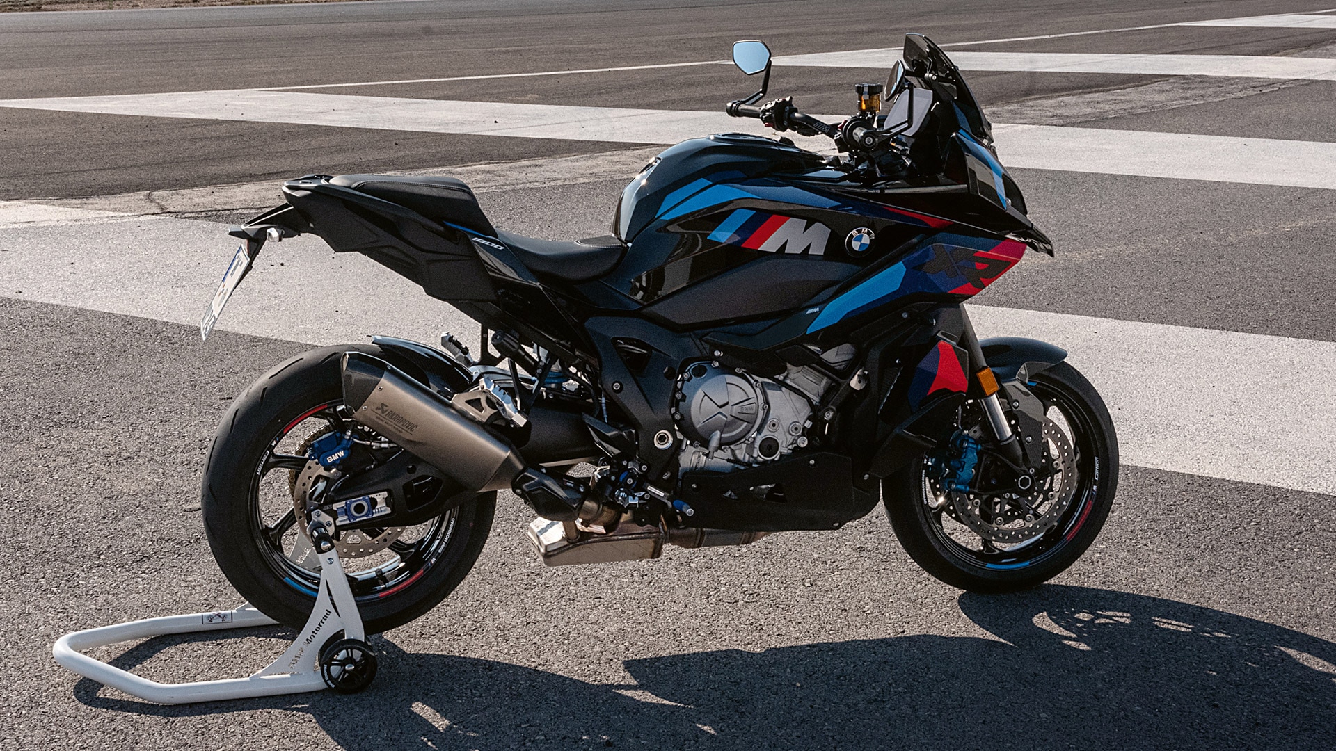 Customization | M 1000 XR | BMW Motorrad