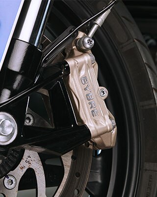 Gold brake calipers.