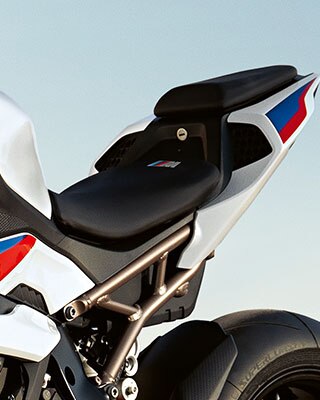 M seat of the new BMW RR