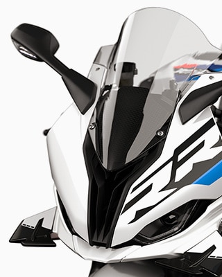 Dynamic front view and tall windscreen