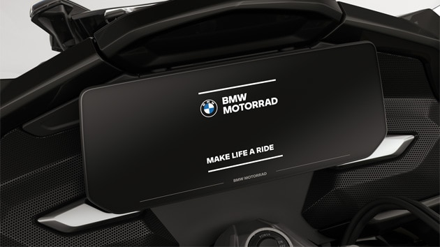 Focus on the color display with BMW Motorrad start screen.