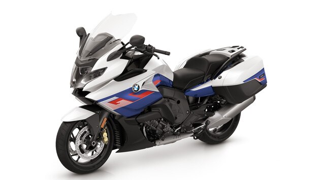 K 1600 GT in Light White/Racing Blue Metallic/Racing Red.