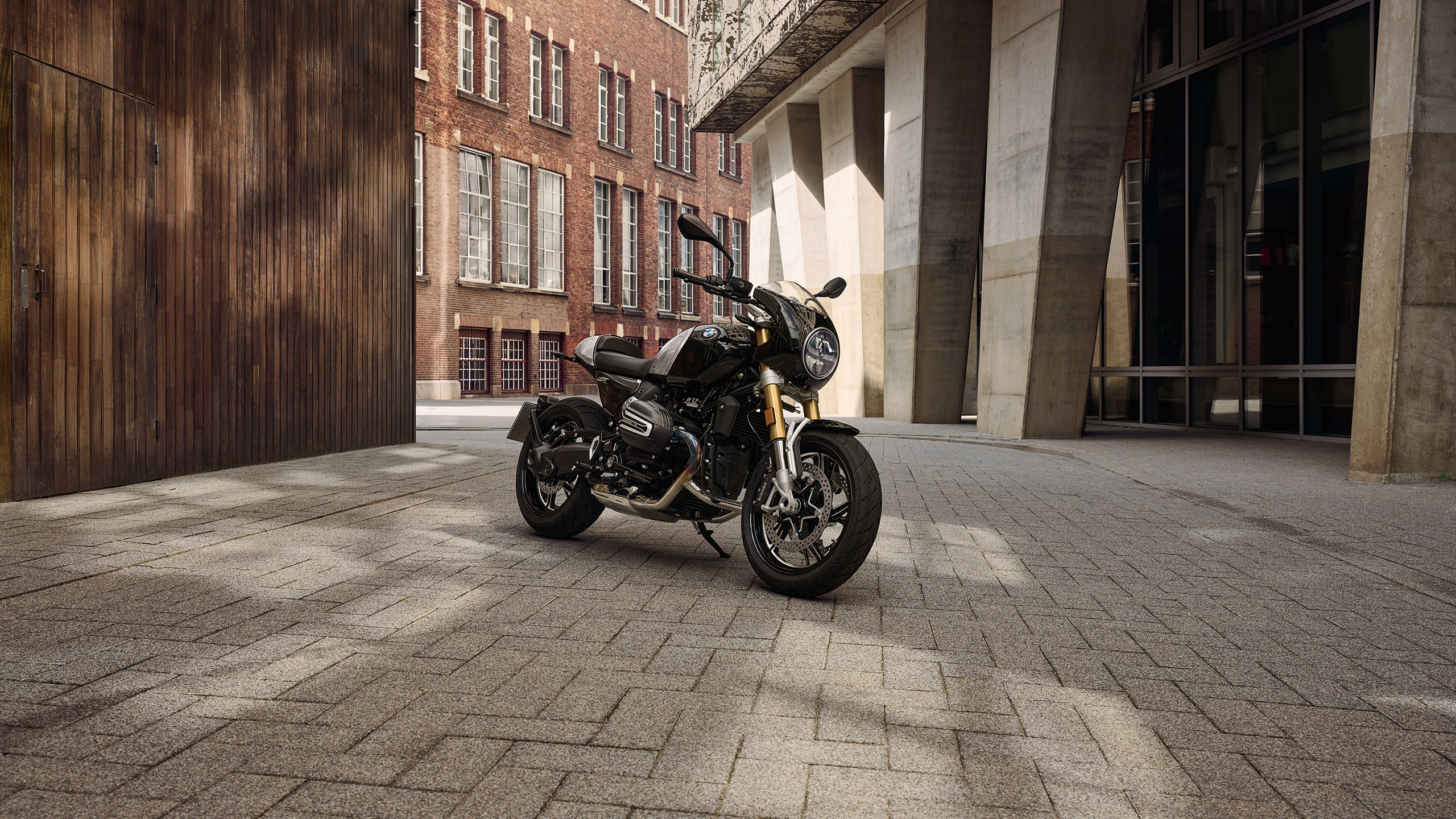 1/9 BMW R nine T 「MOTORCYCLE SERIES」 2023 BMW R nineT and R 18 100 Years Heritage Editions